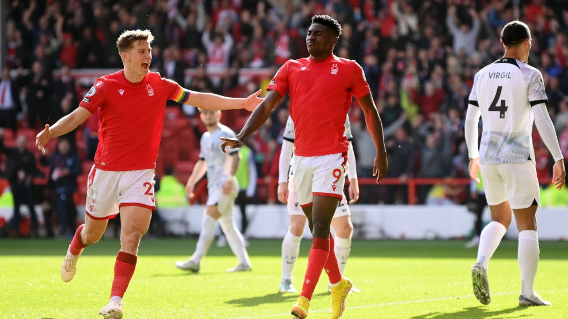 竞相表现的 竞相表现的